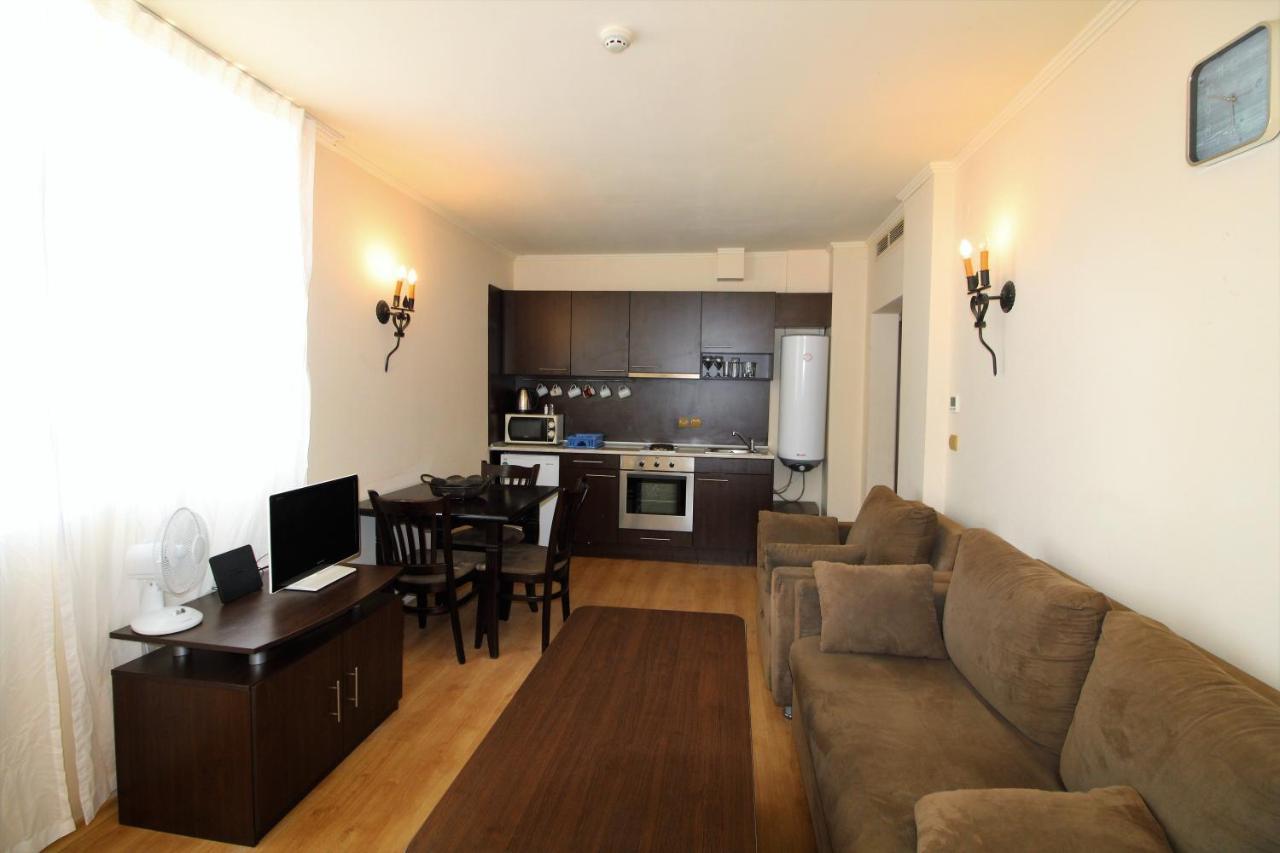 Menada Atrium Apartments Elenite Bagian luar foto