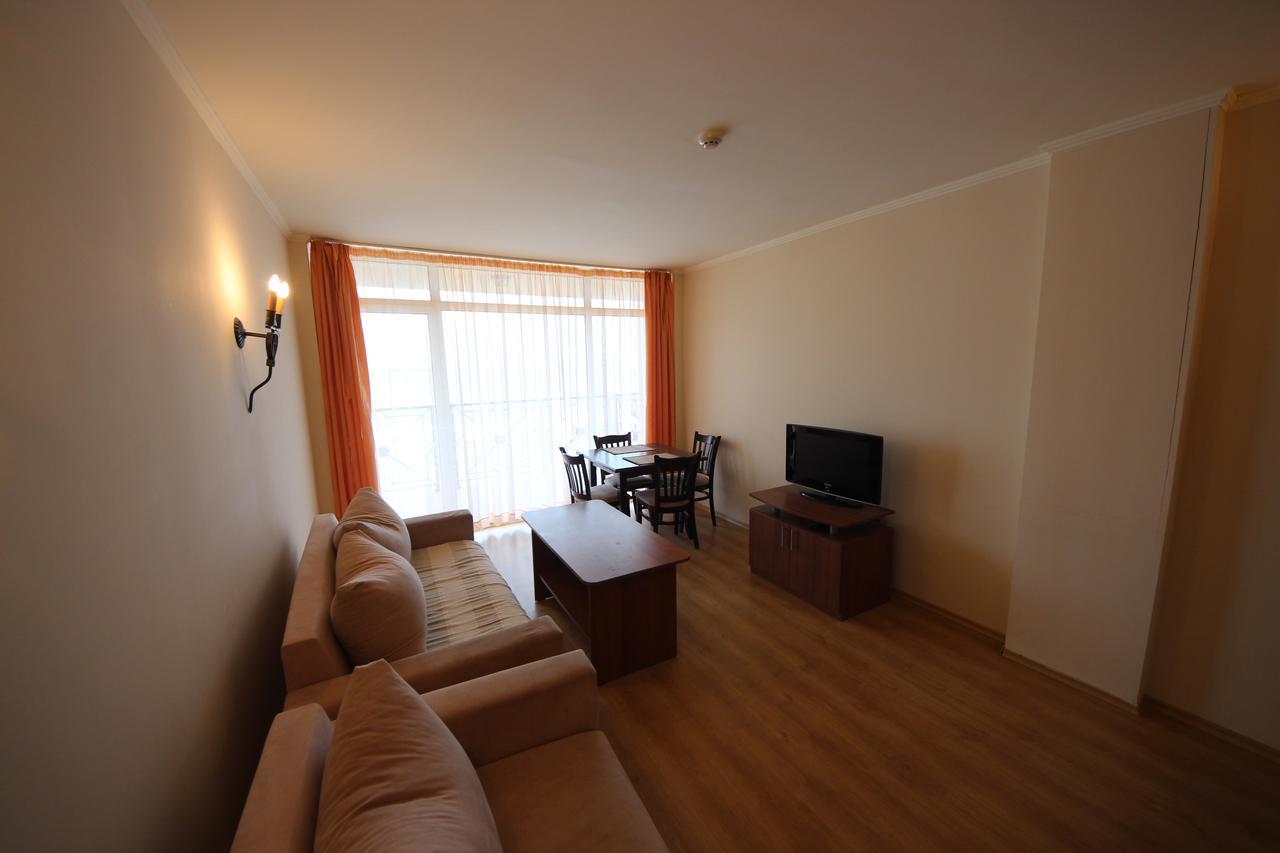 Menada Atrium Apartments Elenite Bagian luar foto