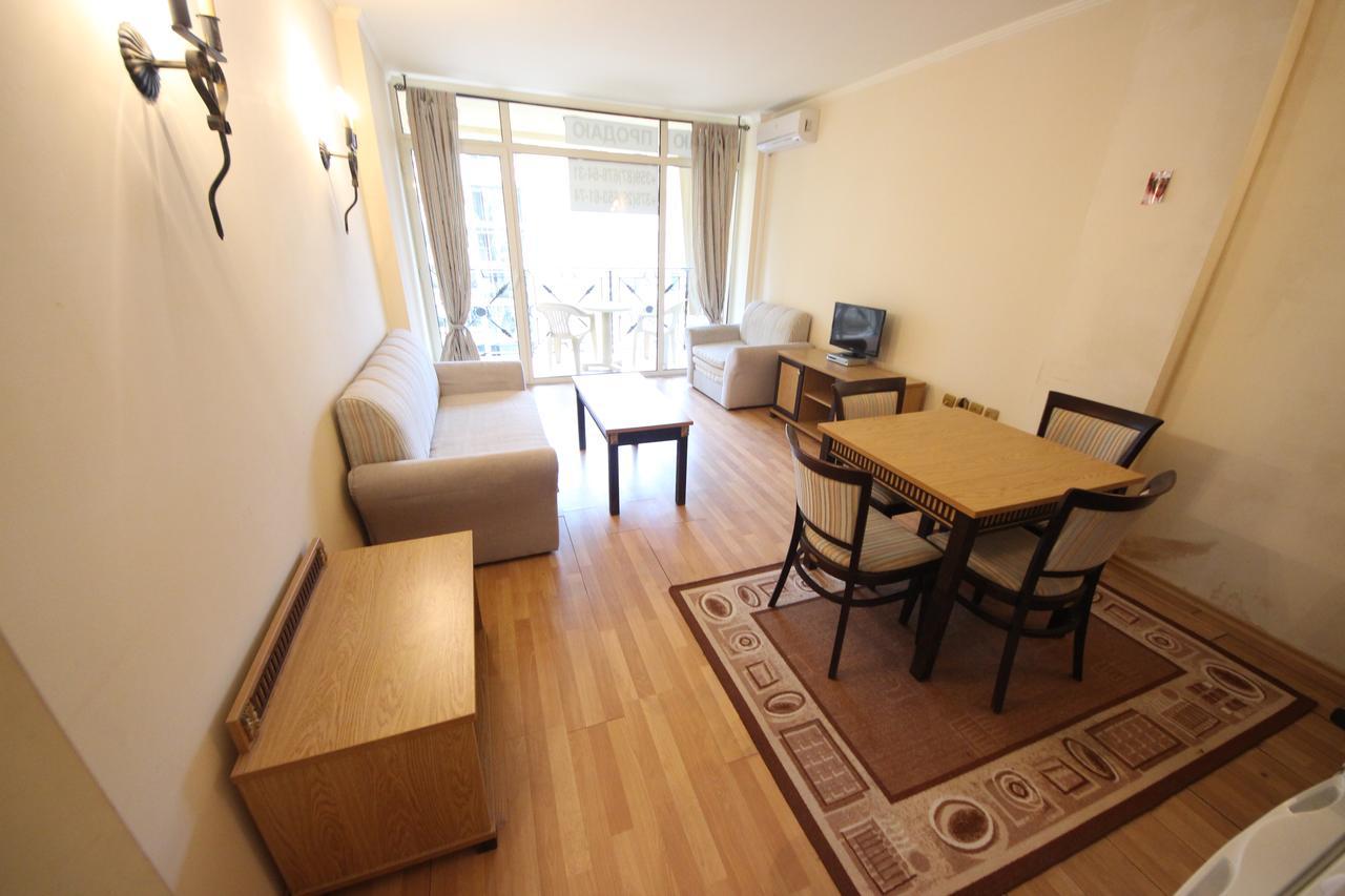 Menada Atrium Apartments Elenite Bagian luar foto