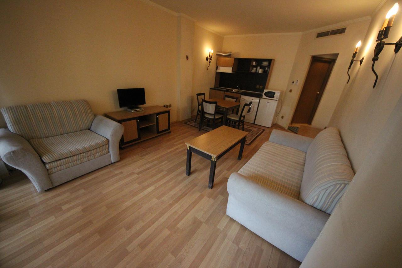Menada Atrium Apartments Elenite Bagian luar foto
