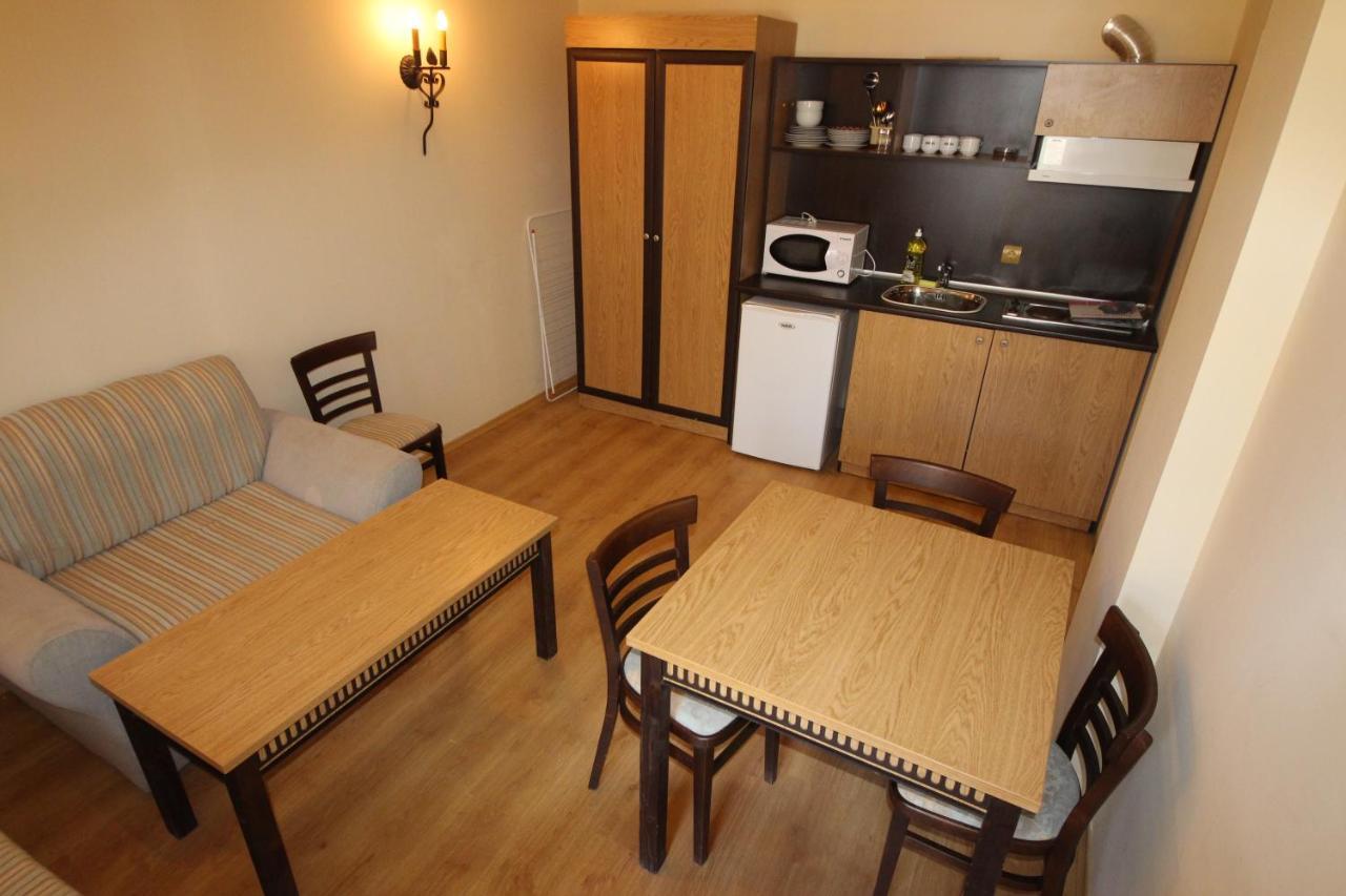Menada Atrium Apartments Elenite Bagian luar foto